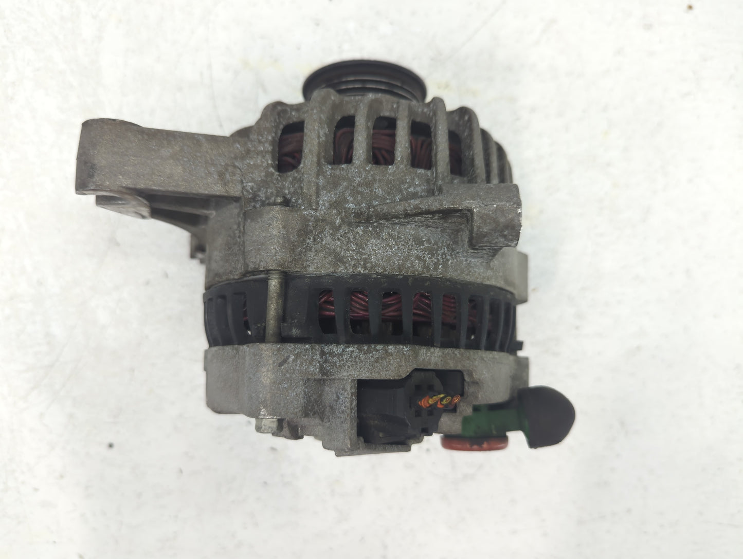 2005 Ford Expedition Alternator Replacement Generator Charging Assembly Engine OEM P/N:091618 5L7T-CB Fits OEM Used Auto Par