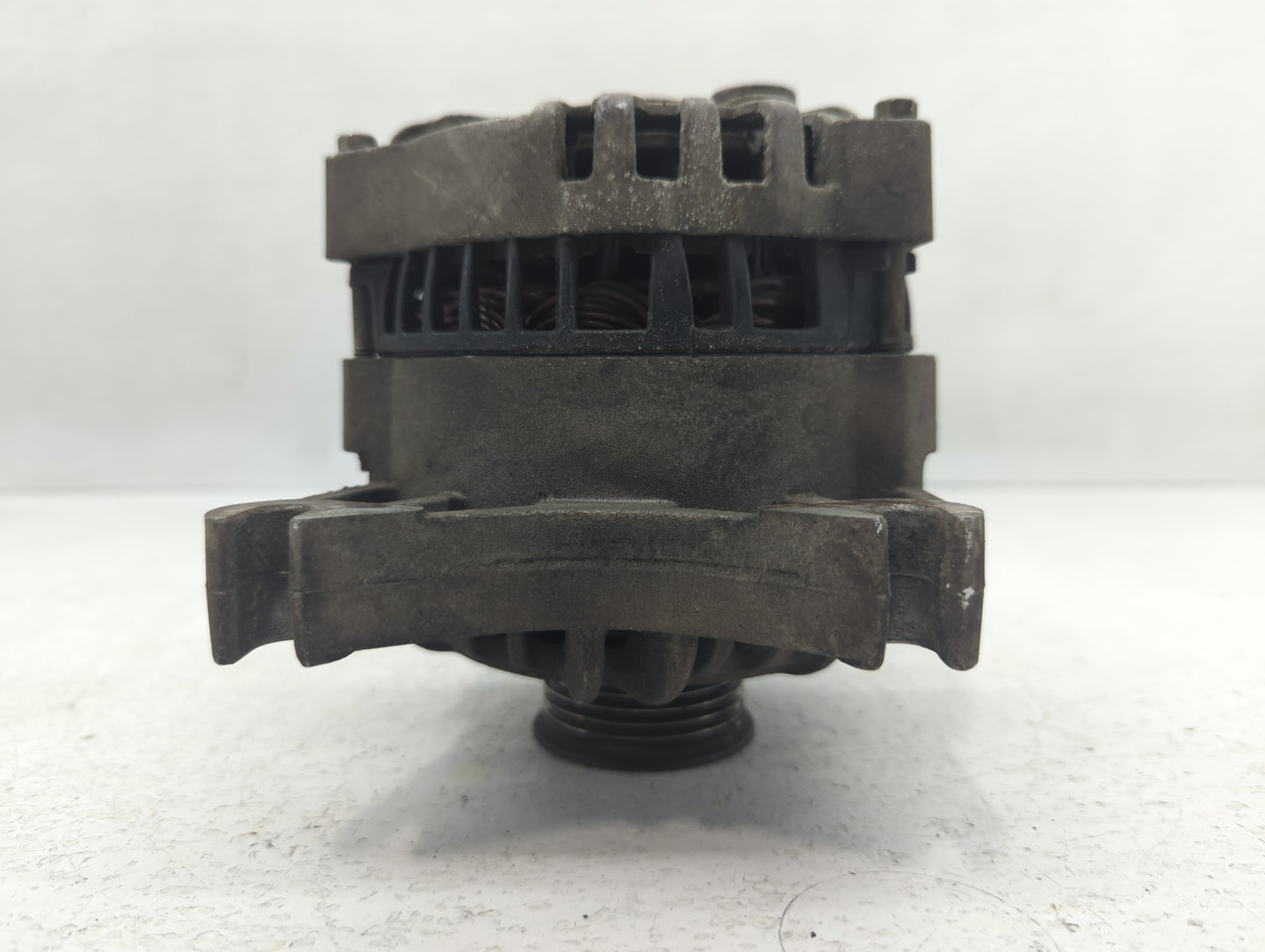 2005 Ford Expedition Alternator Replacement Generator Charging Assembly Engine OEM P/N:62116 6L7T-AA Fits OEM Used Auto Part