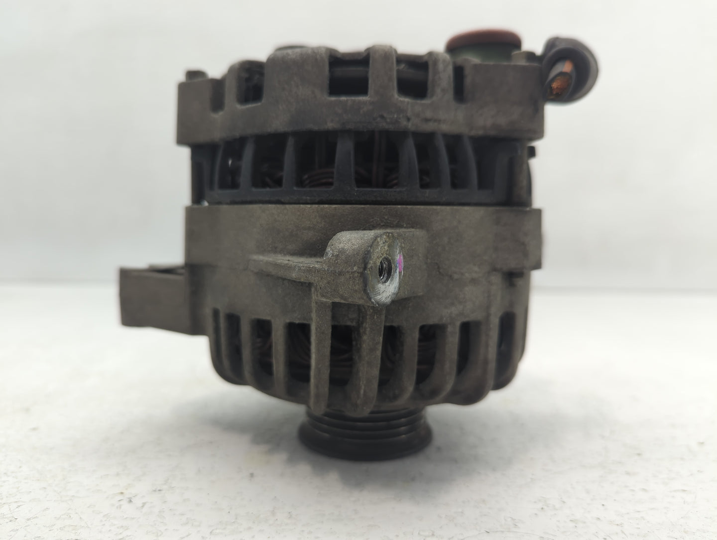 2005 Ford Expedition Alternator Replacement Generator Charging Assembly Engine OEM P/N:62116 6L7T-AA Fits OEM Used Auto Part