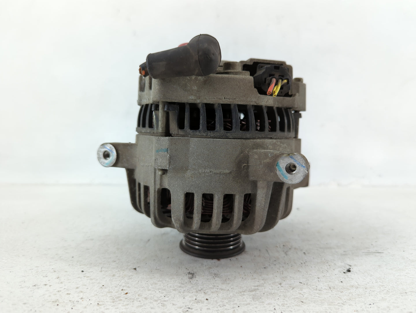 2005 Ford Expedition Alternator Replacement Generator Charging Assembly Engine OEM P/N:05020800 5L7T-CB Fits OEM Used Auto P