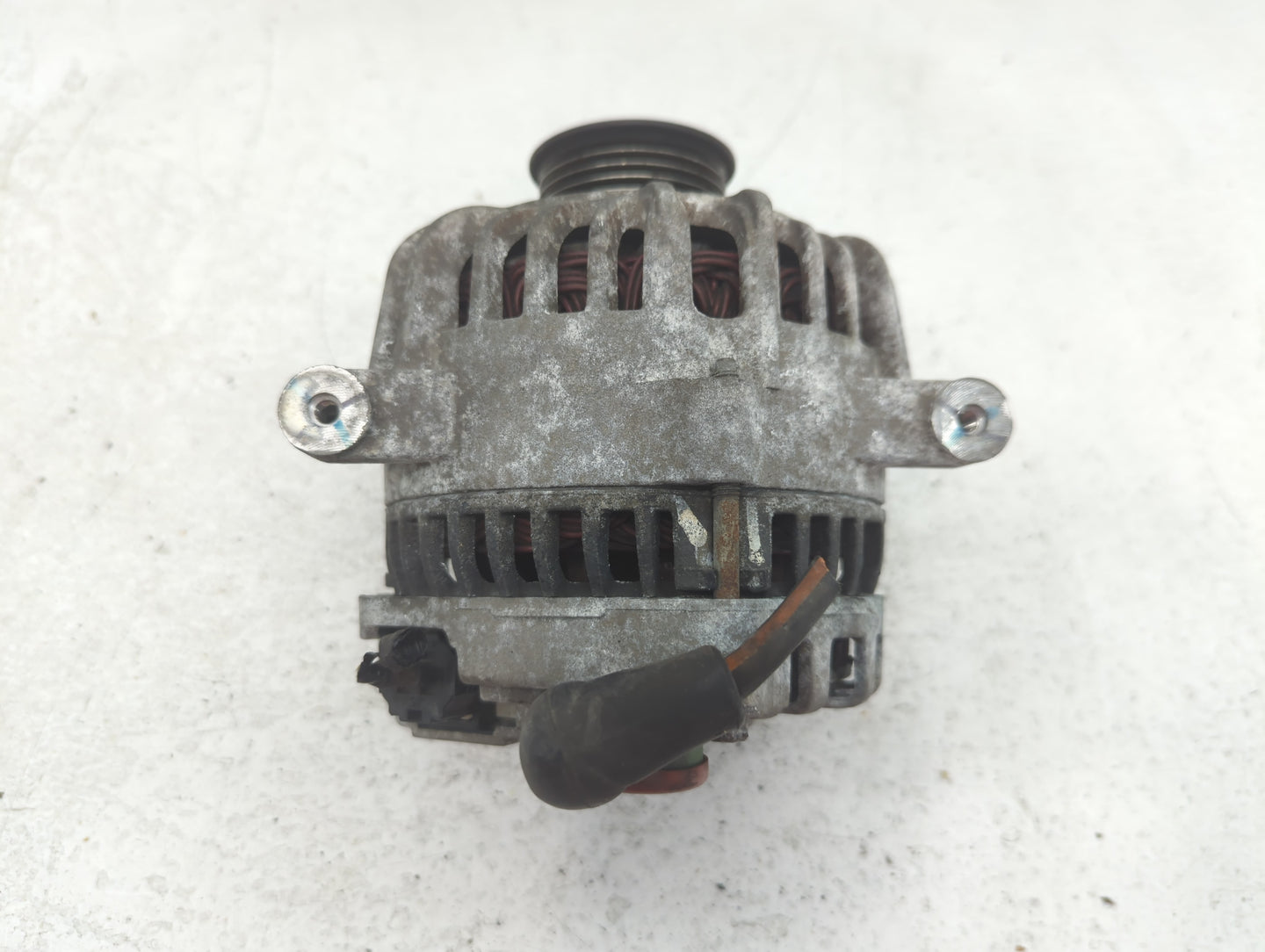 2005 Ford Expedition Alternator Replacement Generator Charging Assembly Engine OEM P/N:7T-CB 501 2828 7T-CB, 501 2828 Fits O
