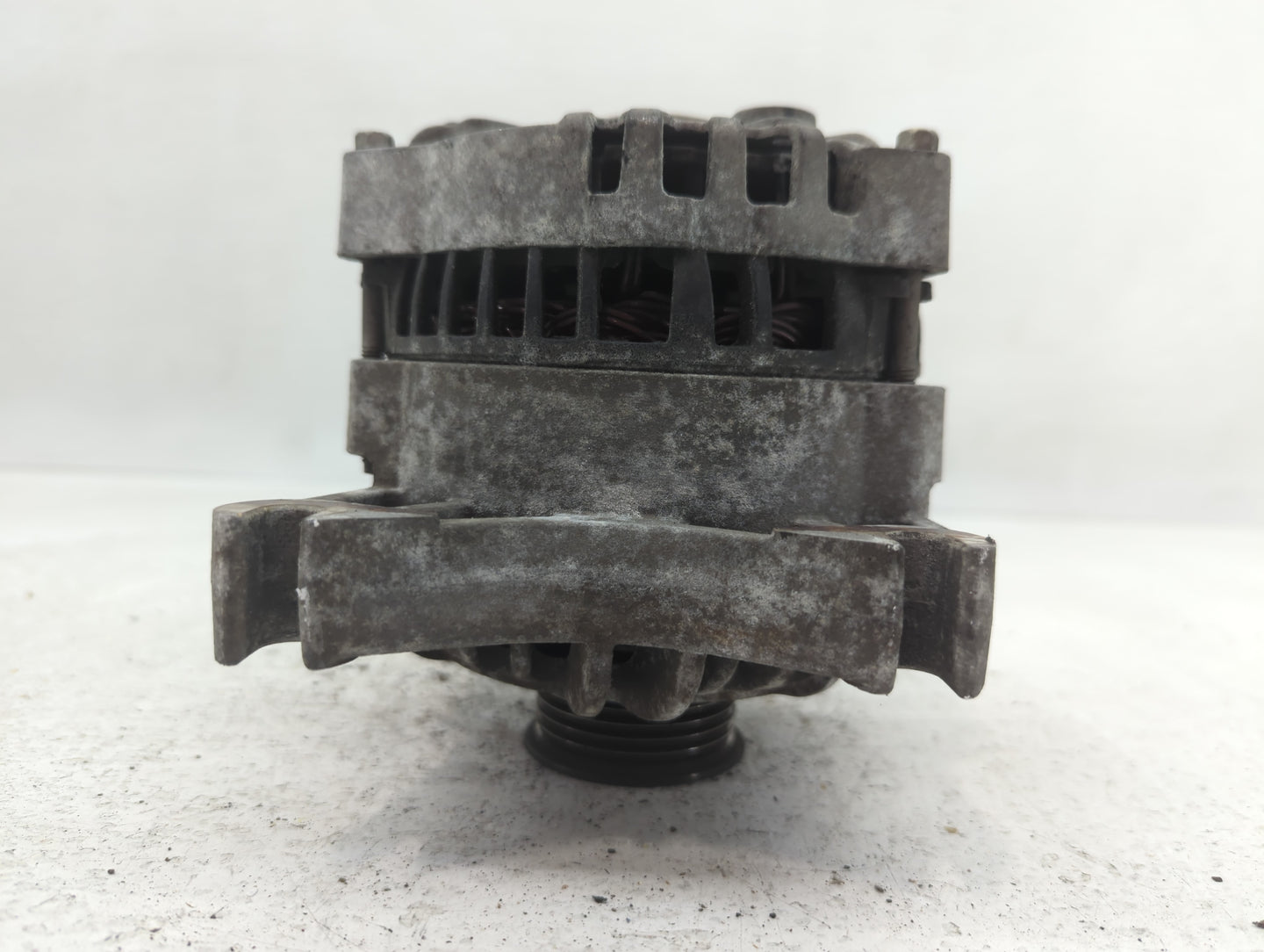 2005 Ford Expedition Alternator Replacement Generator Charging Assembly Engine OEM P/N:7T-CB 501 2828 7T-CB, 501 2828 Fits O