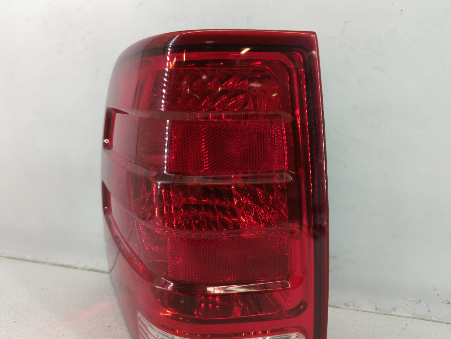 2005 Ford Expedition Tail Light Assembly Driver Left OEM P/N:2L1X-13B505-A Fits OEM Used Auto Parts - Oemusedautoparts1.com