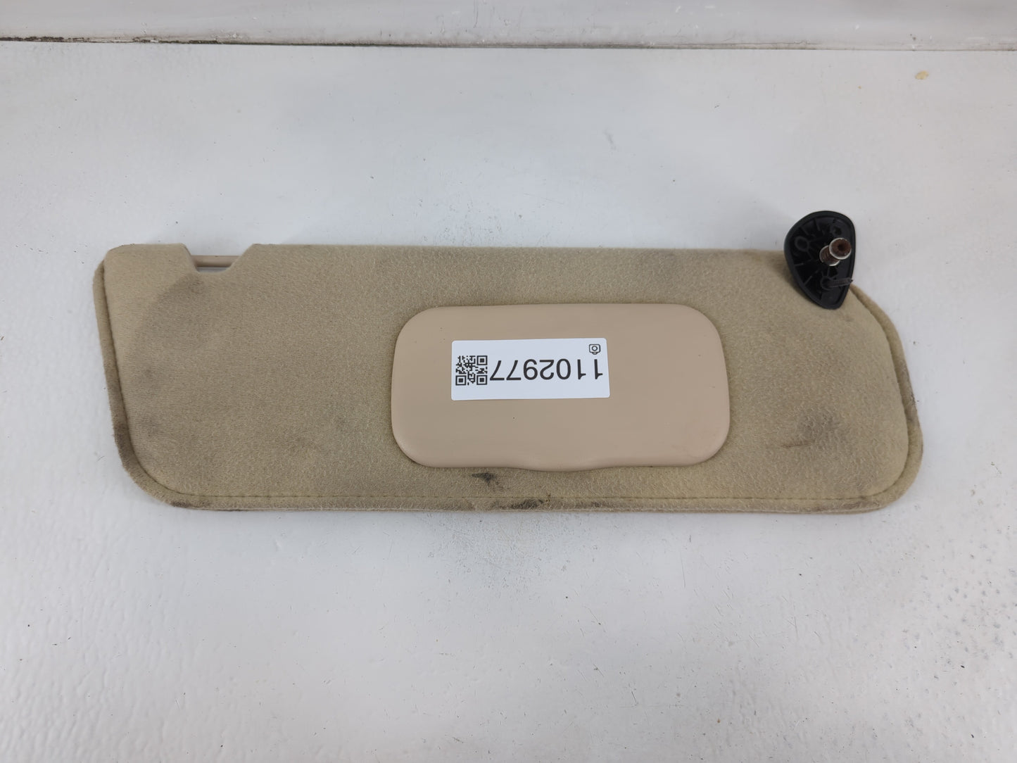2001-2005 Ford Explorer Sun Visor Shade Replacement Passenger Right Mirror Fits Fits 2001 2002 2003 2004 2005 OEM Used Auto 