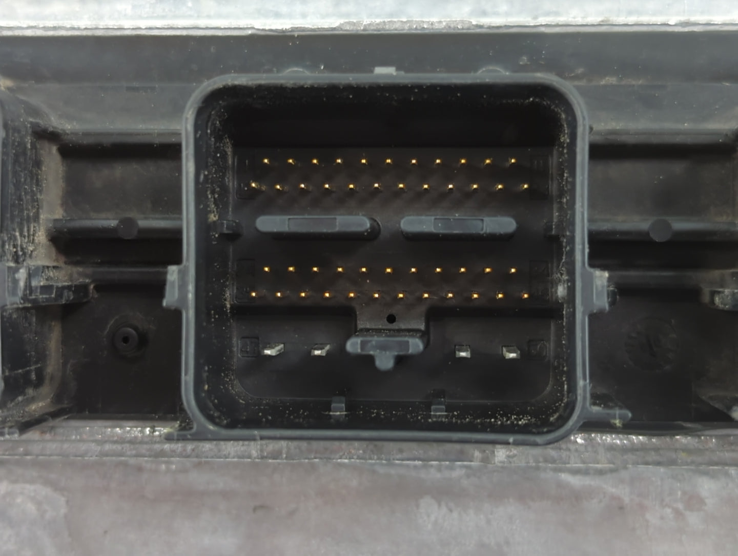 2005 Ford Explorer PCM Engine Control Computer ECU ECM PCU OEM P/N:5L2A-12A650-LD Fits OEM Used Auto Parts - Oemusedautopart