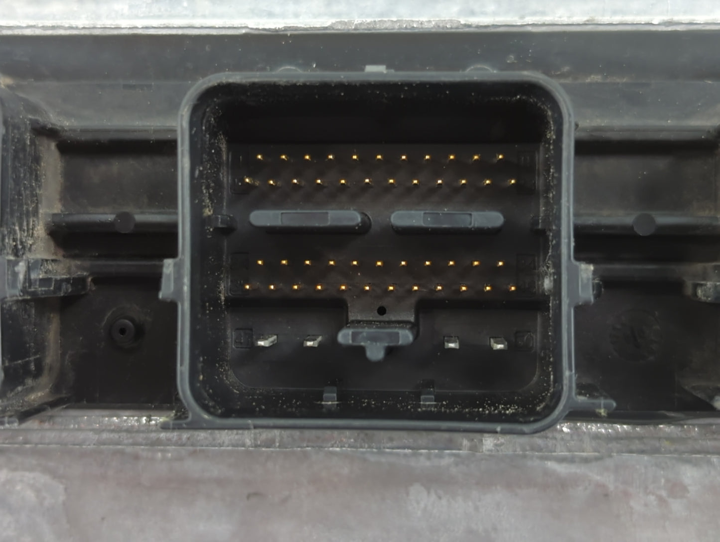 2005 Ford Explorer PCM Engine Control Computer ECU ECM PCU OEM P/N:5L2A-12A650-LD Fits OEM Used Auto Parts - Oemusedautopart