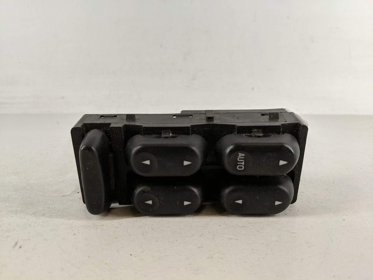 2004-2005 Ford Explorer Master Power Window Switch Replacement Driver Side Left Fits Fits 2004 2005 2006 2007 OEM Used Auto 
