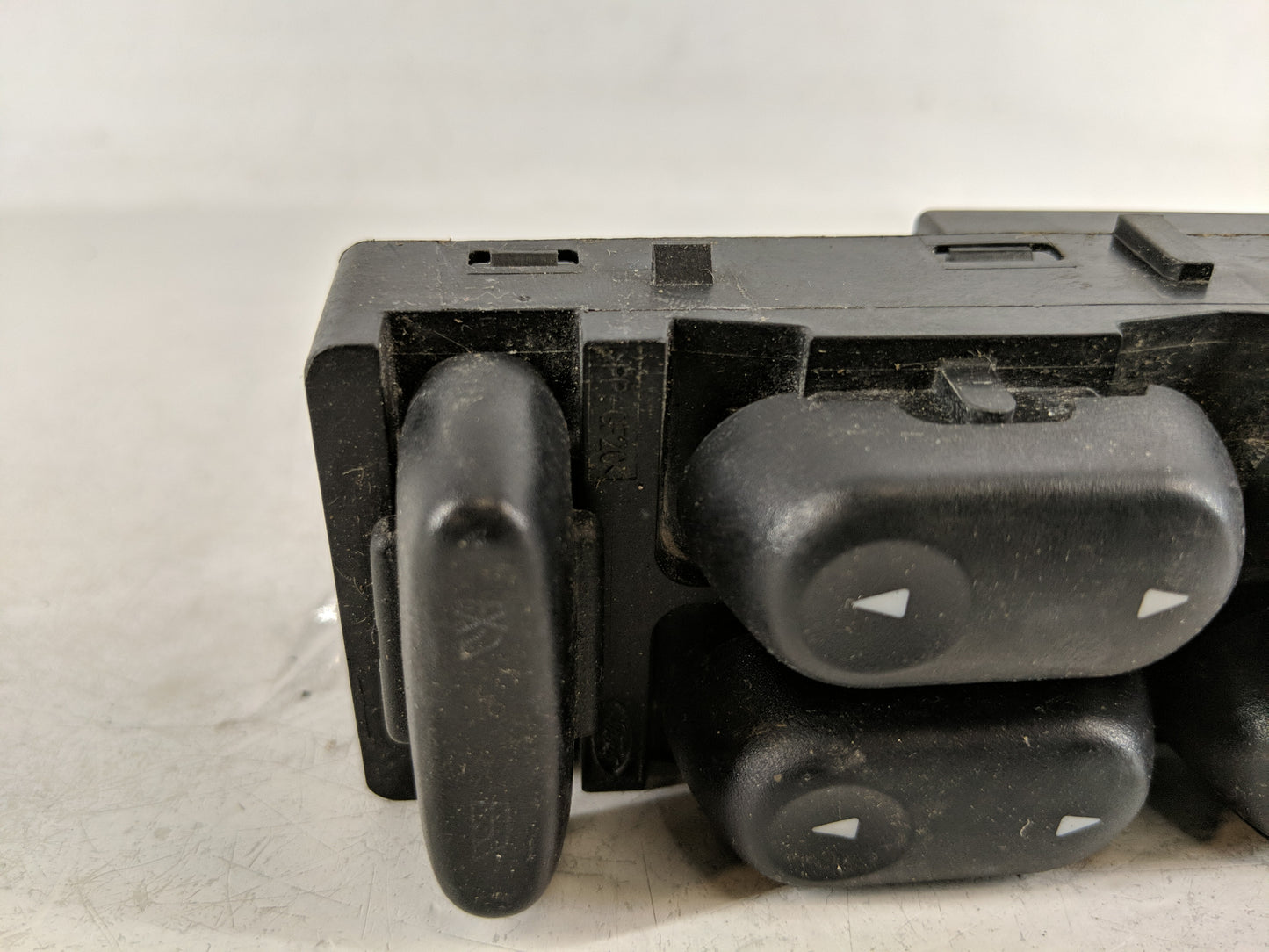 2004-2005 Ford Explorer Master Power Window Switch Replacement Driver Side Left Fits Fits 2004 2005 2006 2007 OEM Used Auto 