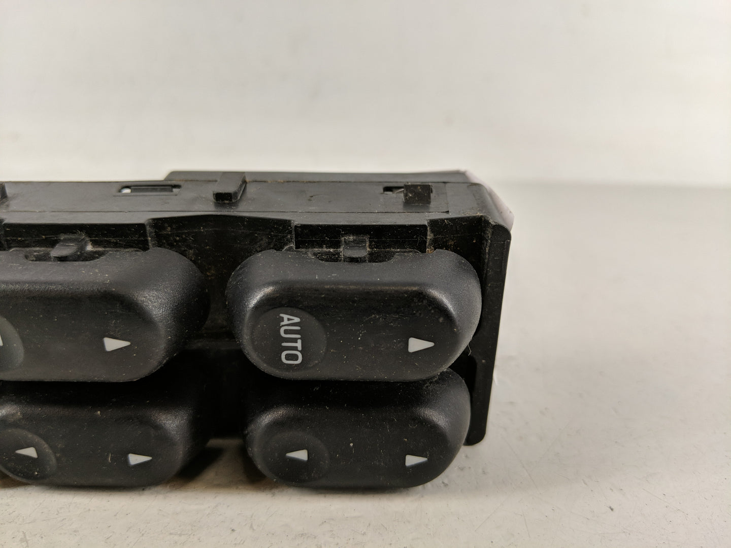 2004-2005 Ford Explorer Master Power Window Switch Replacement Driver Side Left Fits Fits 2004 2005 2006 2007 OEM Used Auto 