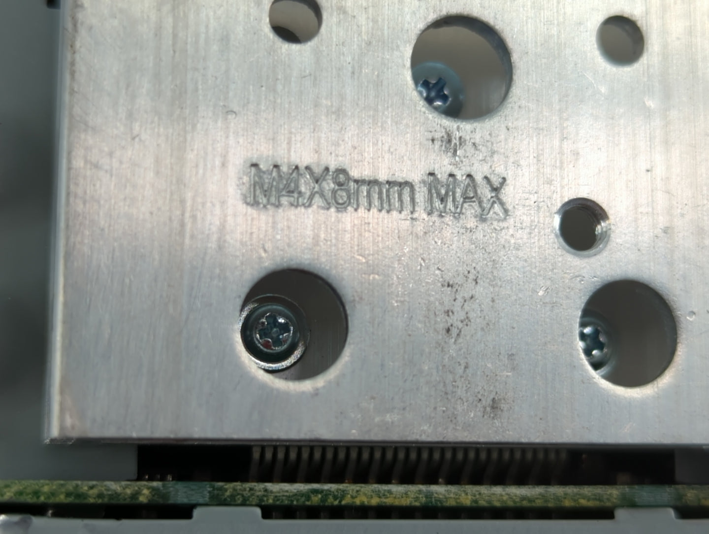 2005 Ford Explorer Radio AM FM Cd Player Receiver Replacement Fits OEM Used Auto Parts - Oemusedautoparts1.com