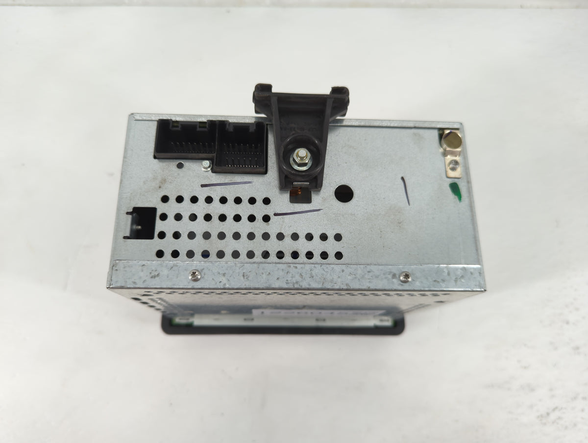 2005 Ford Explorer Radio AM FM Cd Player Receiver Replacement P/N:5L2T-18C869-AD OEM Used Auto Parts - Oemusedautoparts1.com