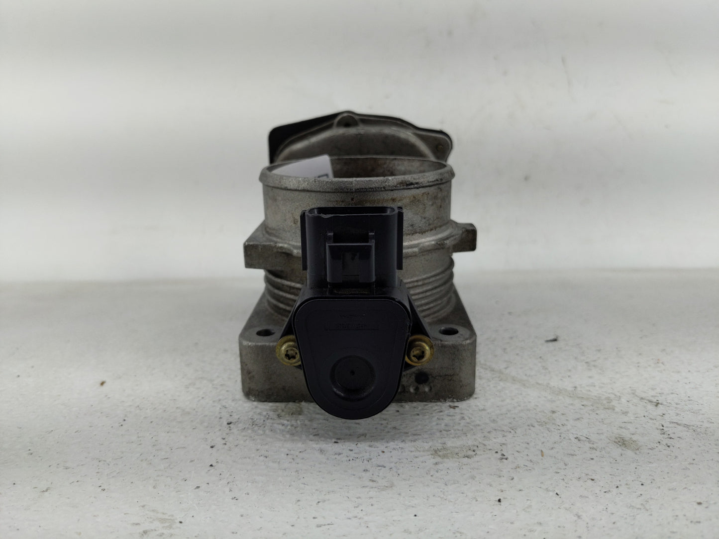 2004-2010 Ford Explorer Throttle Body Fits Fits 2004 2005 2006 2007 2008 2009 2010 2011 2012 2013 2014 2015 2016 OEM Used Au