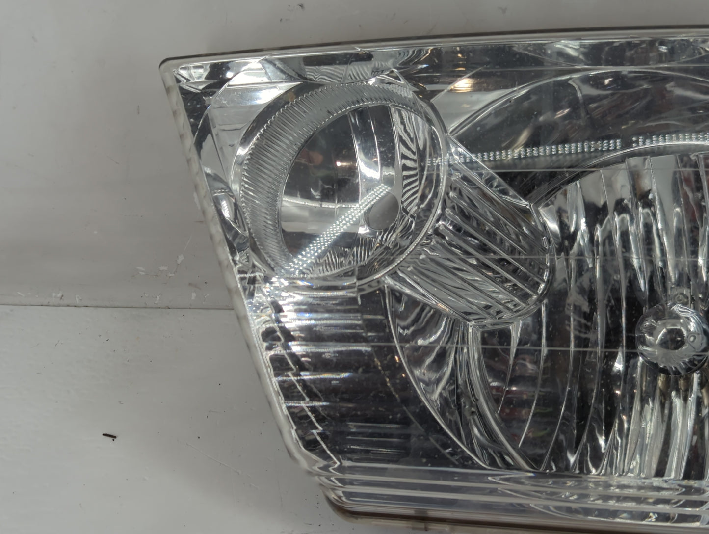 2002-2005 Ford Explorer Passenger Right Oem Head Light Headlight Lamp - Oemusedautoparts1.com