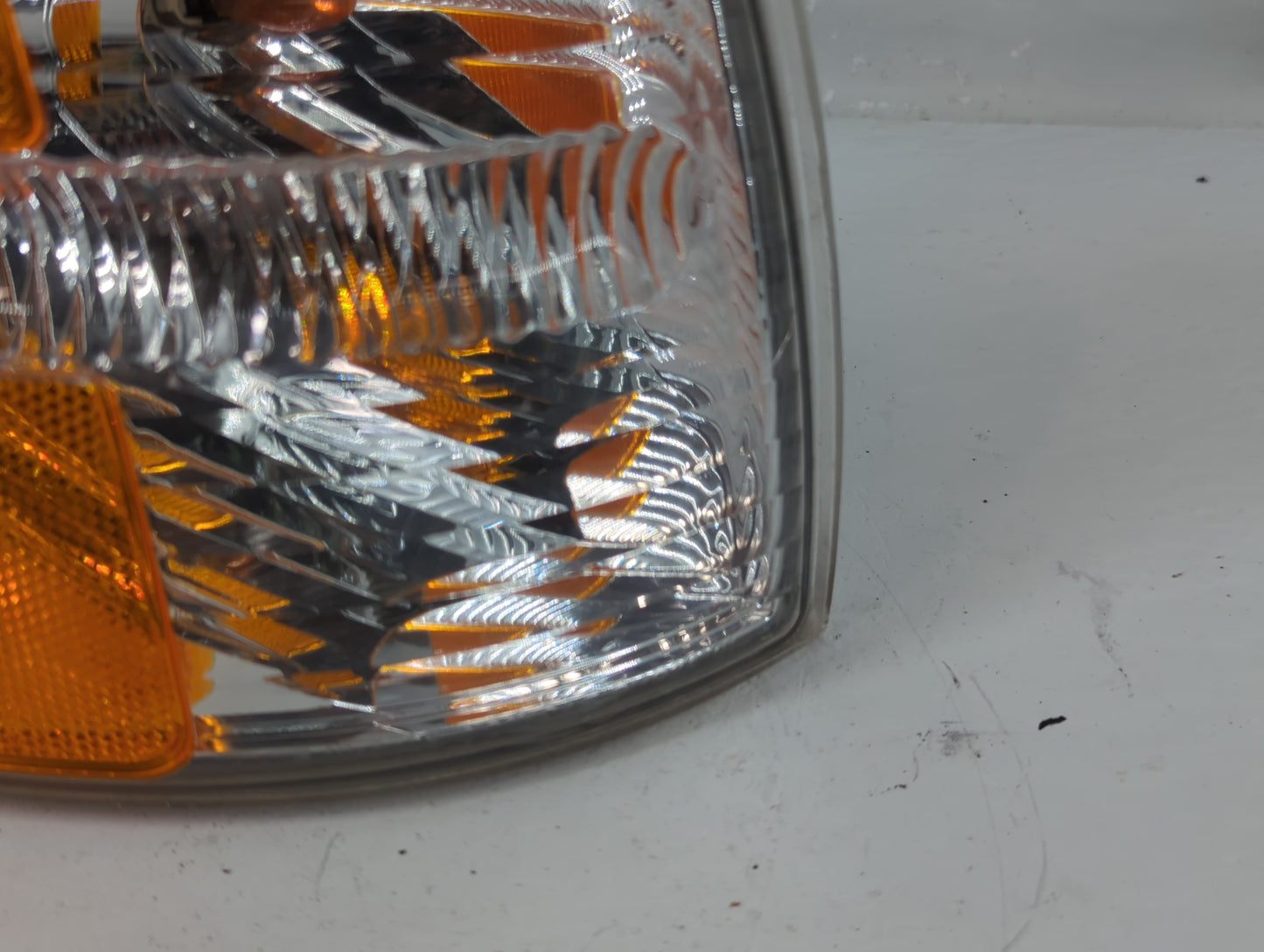 2004-2005 Ford Explorer Passenger Right Oem Front Light Lamp - Oemusedautoparts1.com