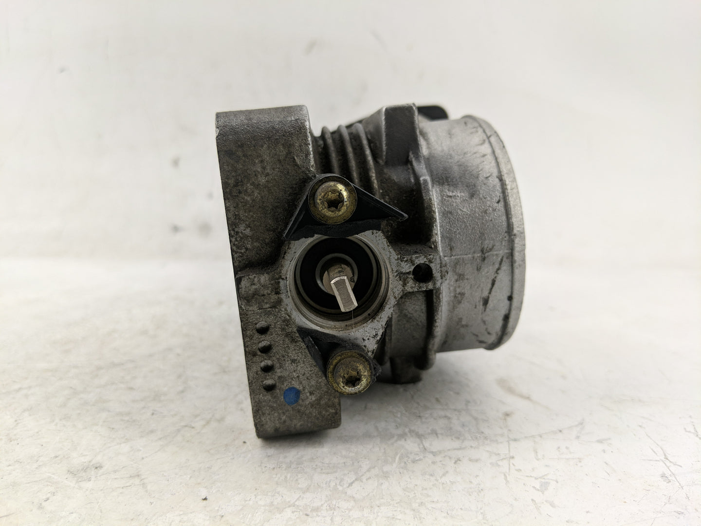 2004-2010 Ford Explorer Throttle Body Fits Fits 2004 2005 2006 2007 2008 2009 2010 2011 2012 2013 2014 2015 2016 OEM Used Au