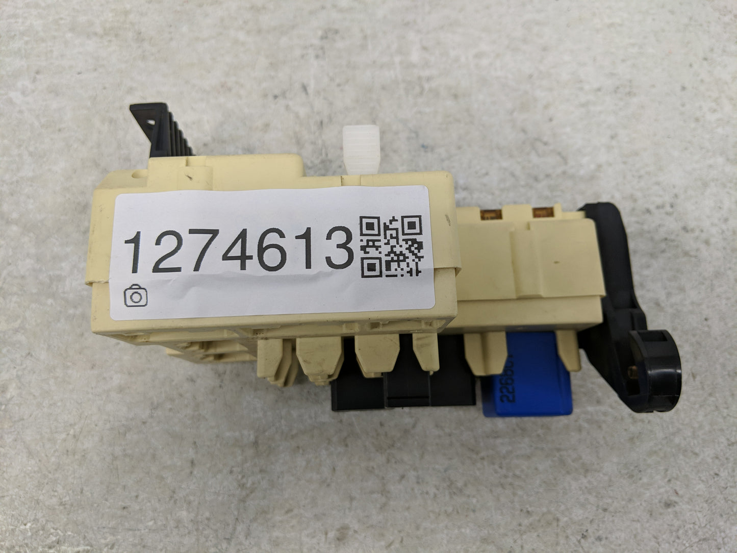 2002-2010 Ford Explorer Fusebox Fuse Box Panel Relay Module Fits Fits 2002 2003 2004 2005 2006 2007 2008 2009 2010 OEM Used 