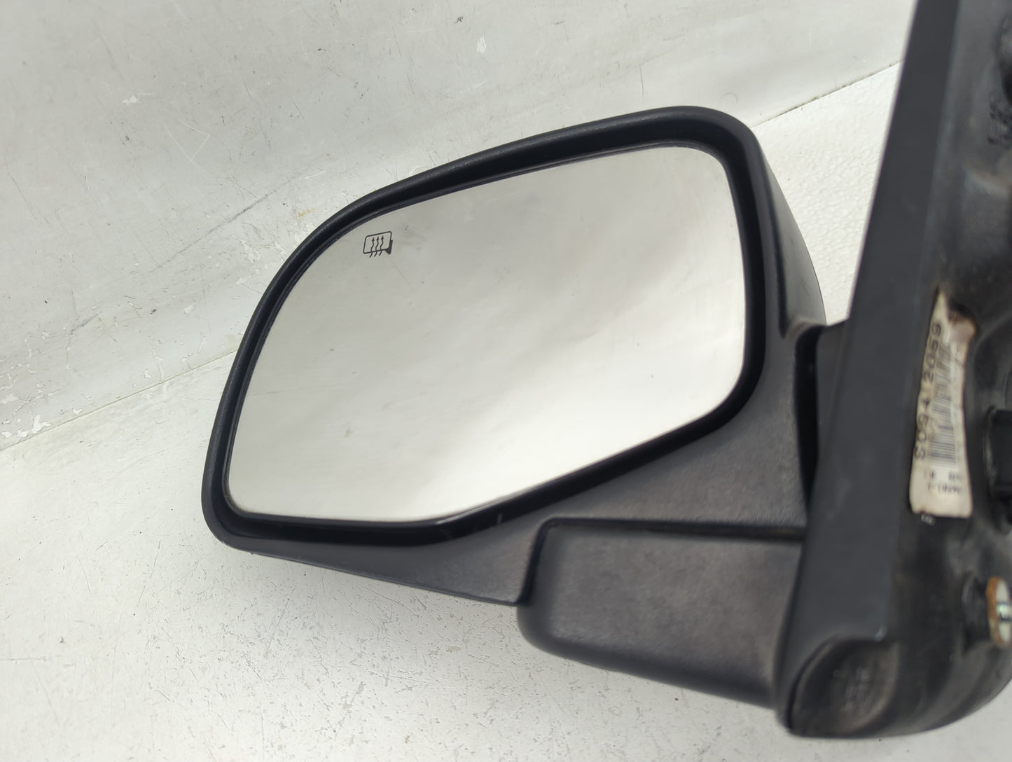 2002-2005 Ford Explorer Driver Side View Mirror - Left Door Mirror OEM Used - Oemusedautoparts1.com