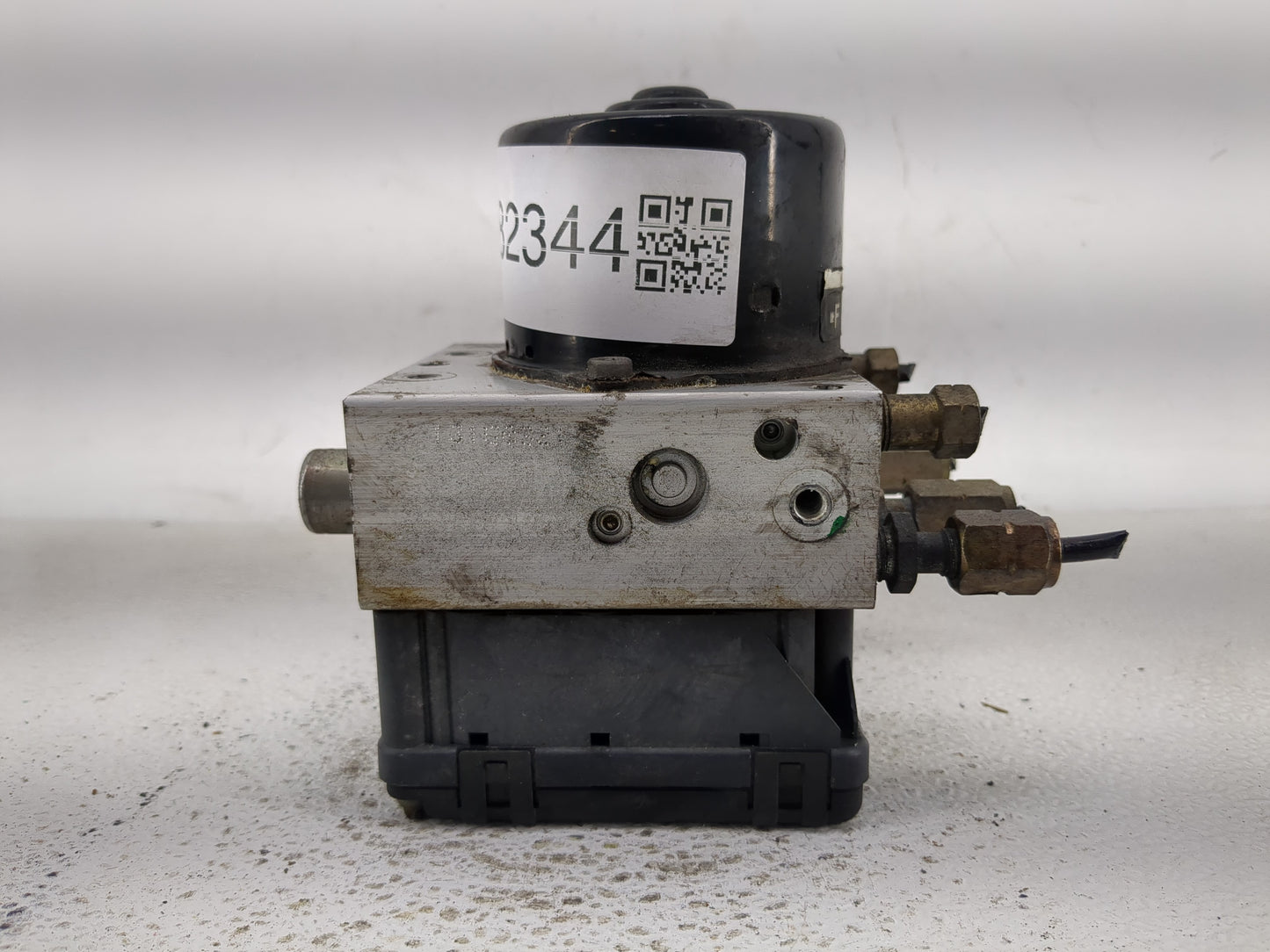 2004-2005 Ford Explorer ABS Pump Control Module Replacement P/N:3L24-2C346-AD Fits Fits 2004 2005 OEM Used Auto Parts - Oemu