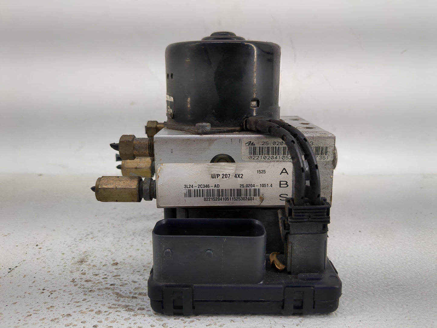 2004-2005 Ford Explorer ABS Pump Control Module Replacement P/N:3L24-2C346-AD Fits Fits 2004 2005 OEM Used Auto Parts - Oemu