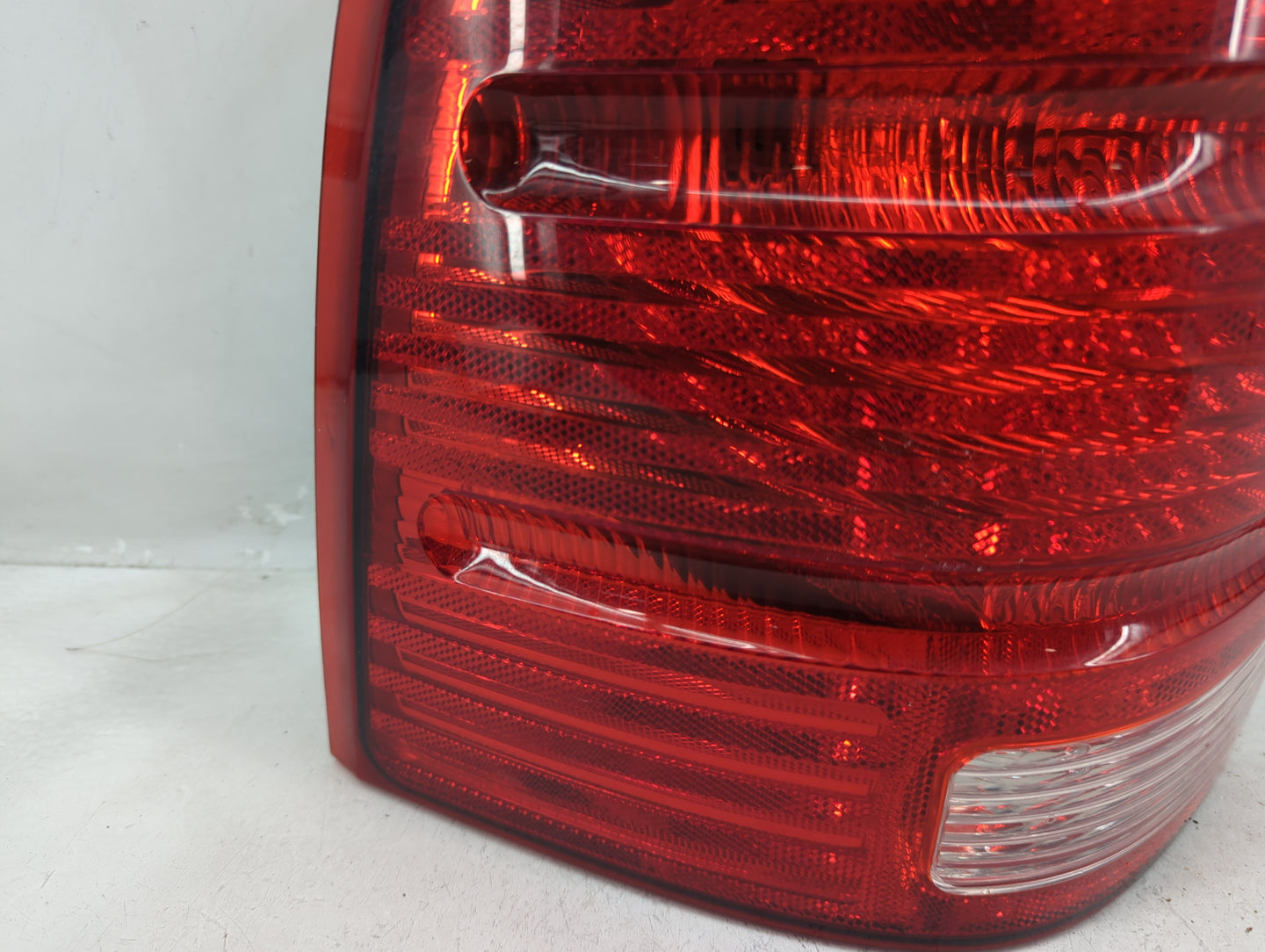 2002-2005 Ford Explorer Tail Light Assembly Driver Left OEM P/N:1L2X-13B505-B Fits Fits 2002 2003 2004 2005 OEM Used Auto Pa