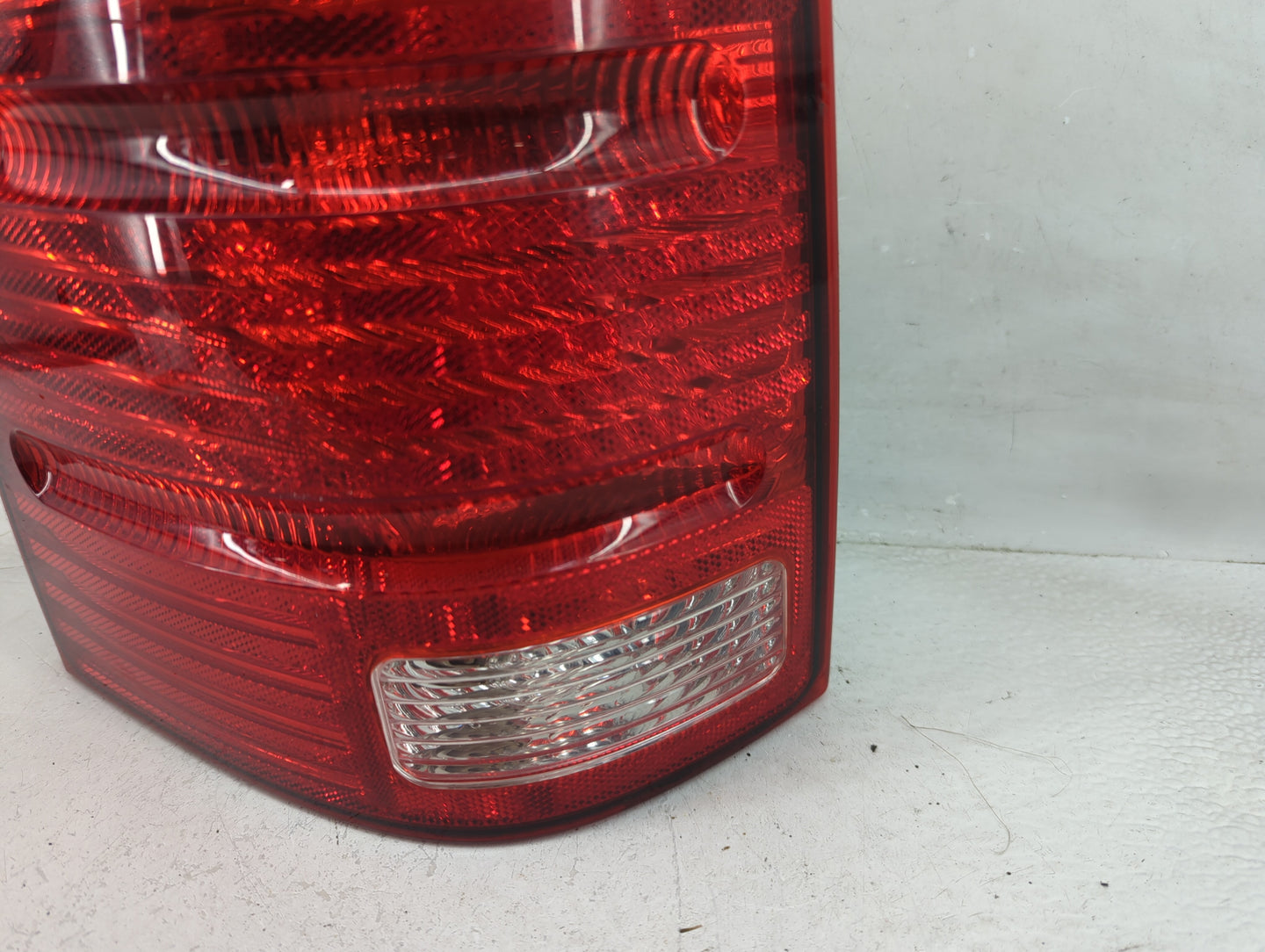 2002-2005 Ford Explorer Tail Light Assembly Driver Left OEM P/N:1L2X-13B505-B Fits Fits 2002 2003 2004 2005 OEM Used Auto Pa