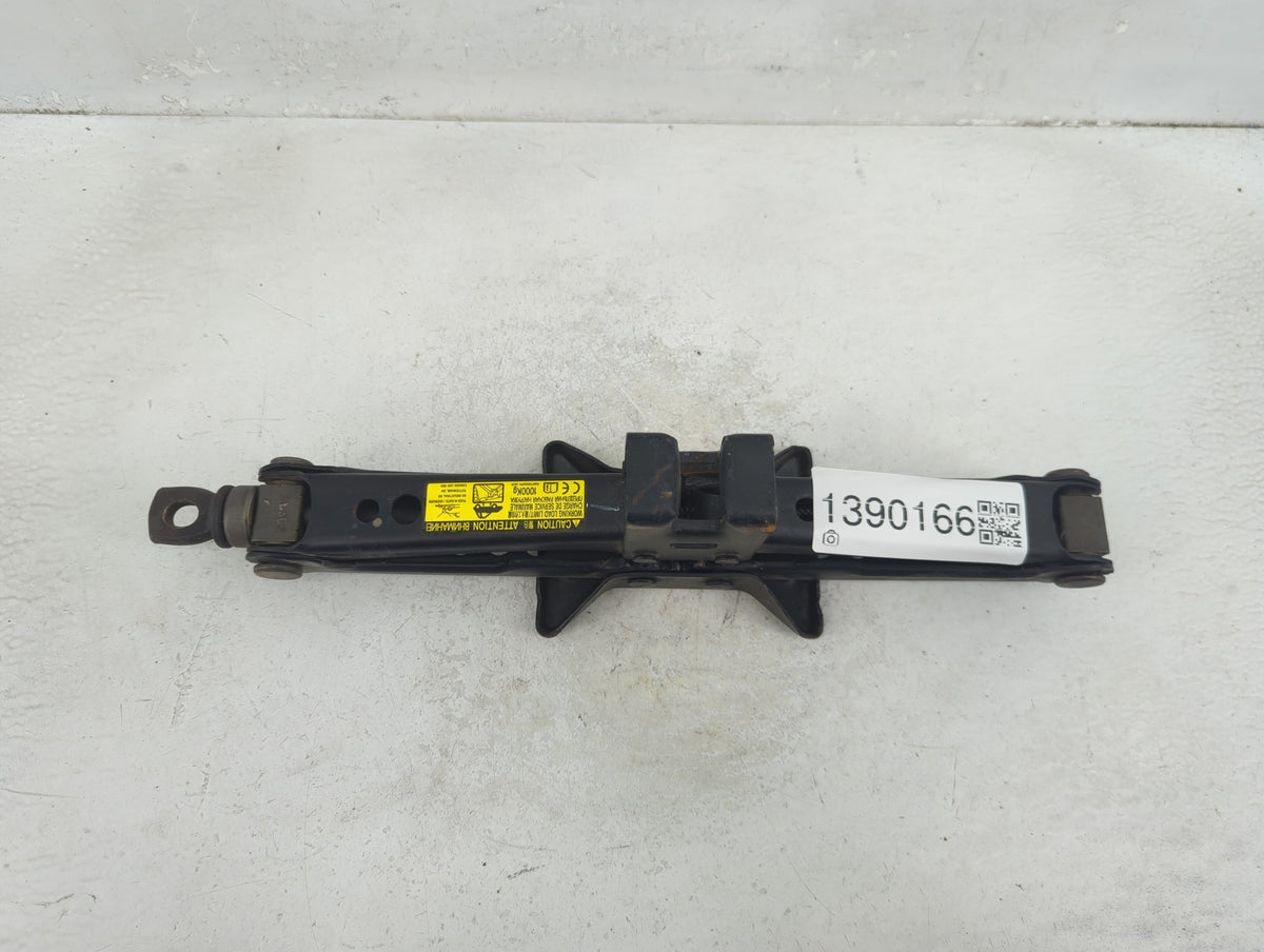 2005 Ford Explorer Spare Scissor Car Jack 1390166 - Oemusedautoparts1.com