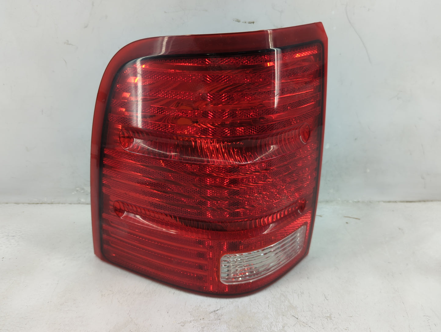 2001-2005 Ford Explorer Tail Light Assembly Driver Left OEM Fits Fits 2001 2002 2003 2004 2005 OEM Used Auto Parts - Oemused