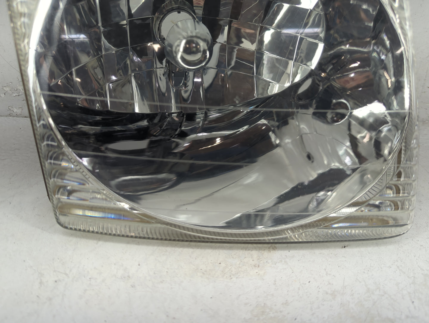 Ford Explorer Passenger Right Oem Head Light Headlight Lamp - Oemusedautoparts1.com