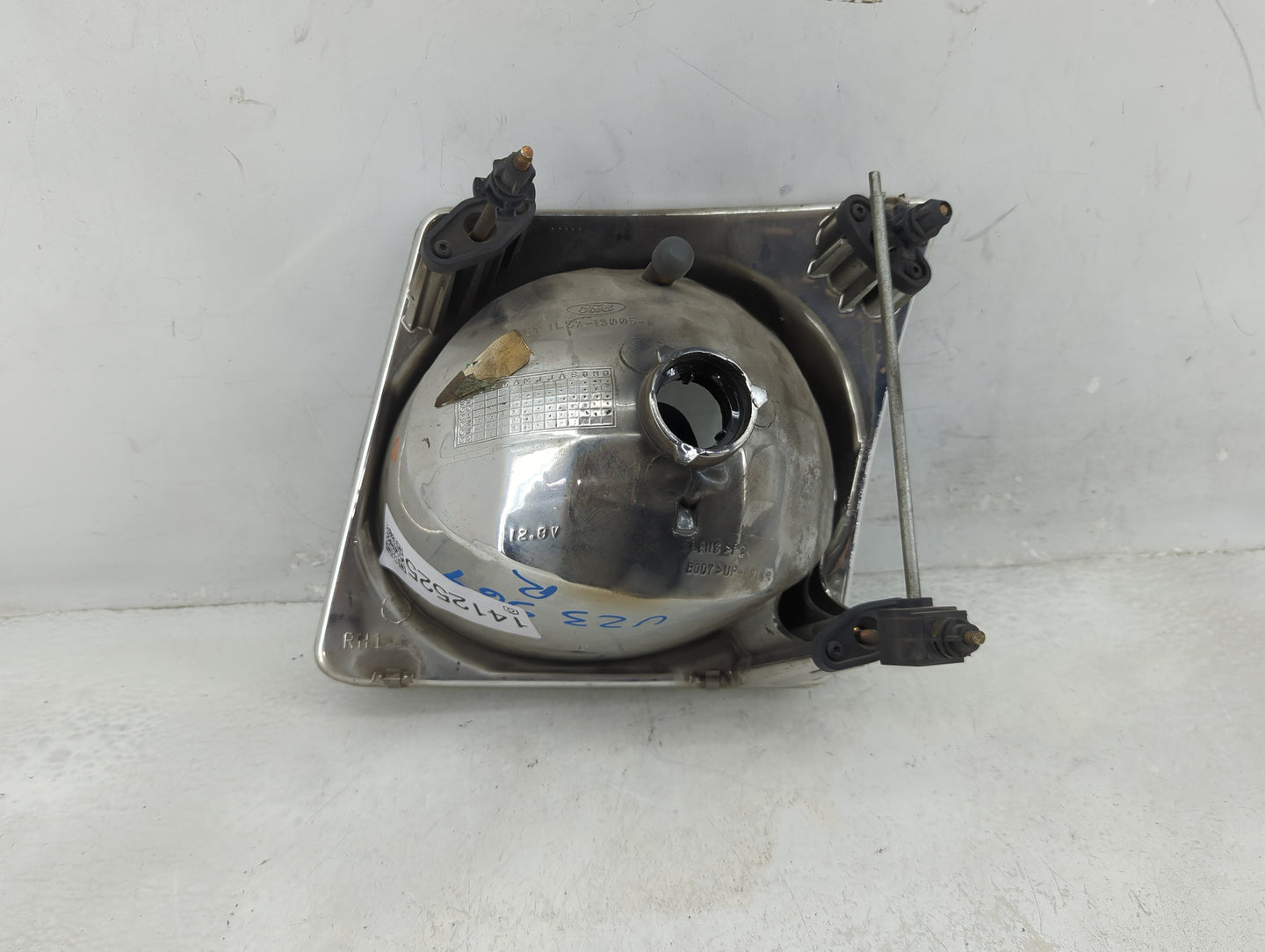 Ford Explorer Passenger Right Oem Head Light Headlight Lamp - Oemusedautoparts1.com