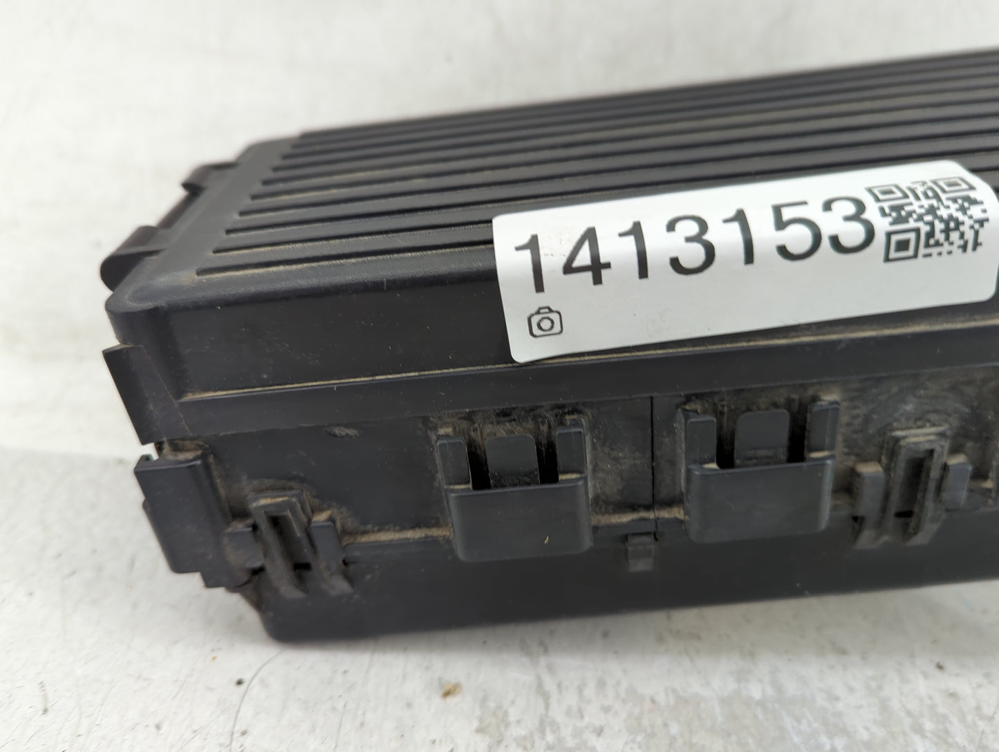 2002-2010 Ford Explorer Fusebox Fuse Box Panel Relay Module P/N:5L2T 14398 BF Fits OEM Used Auto Parts - Oemusedautoparts1.c