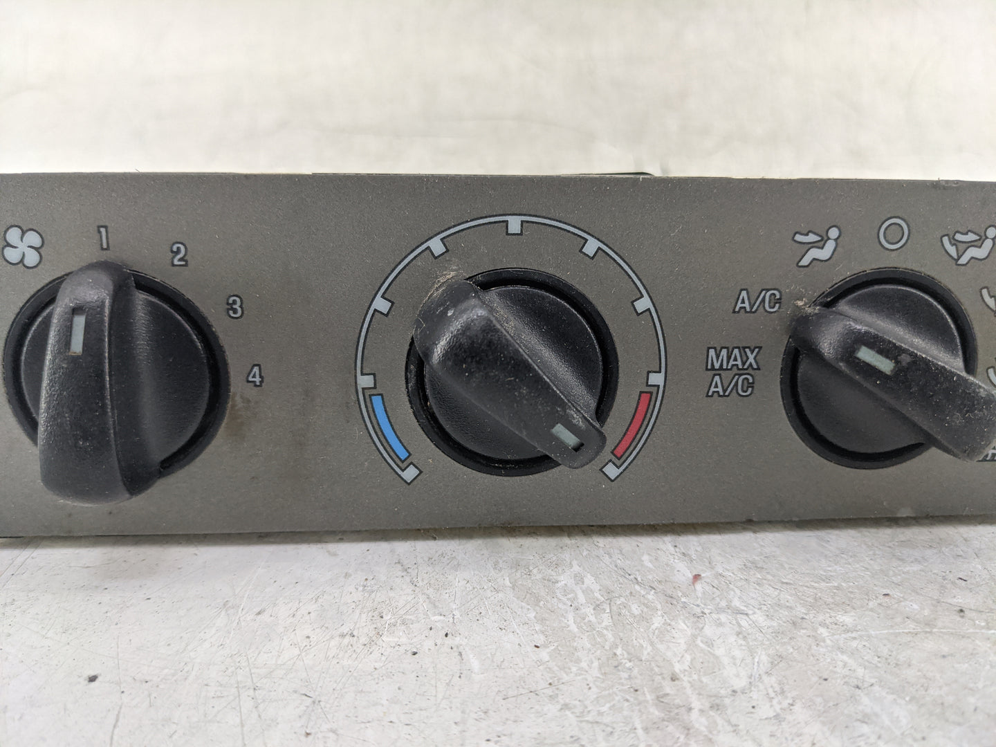 2003-2005 Ford Explorer Climate Control Module Temperature AC/Heater Replacement Fits Fits 2003 2004 2005 OEM Used Auto Part