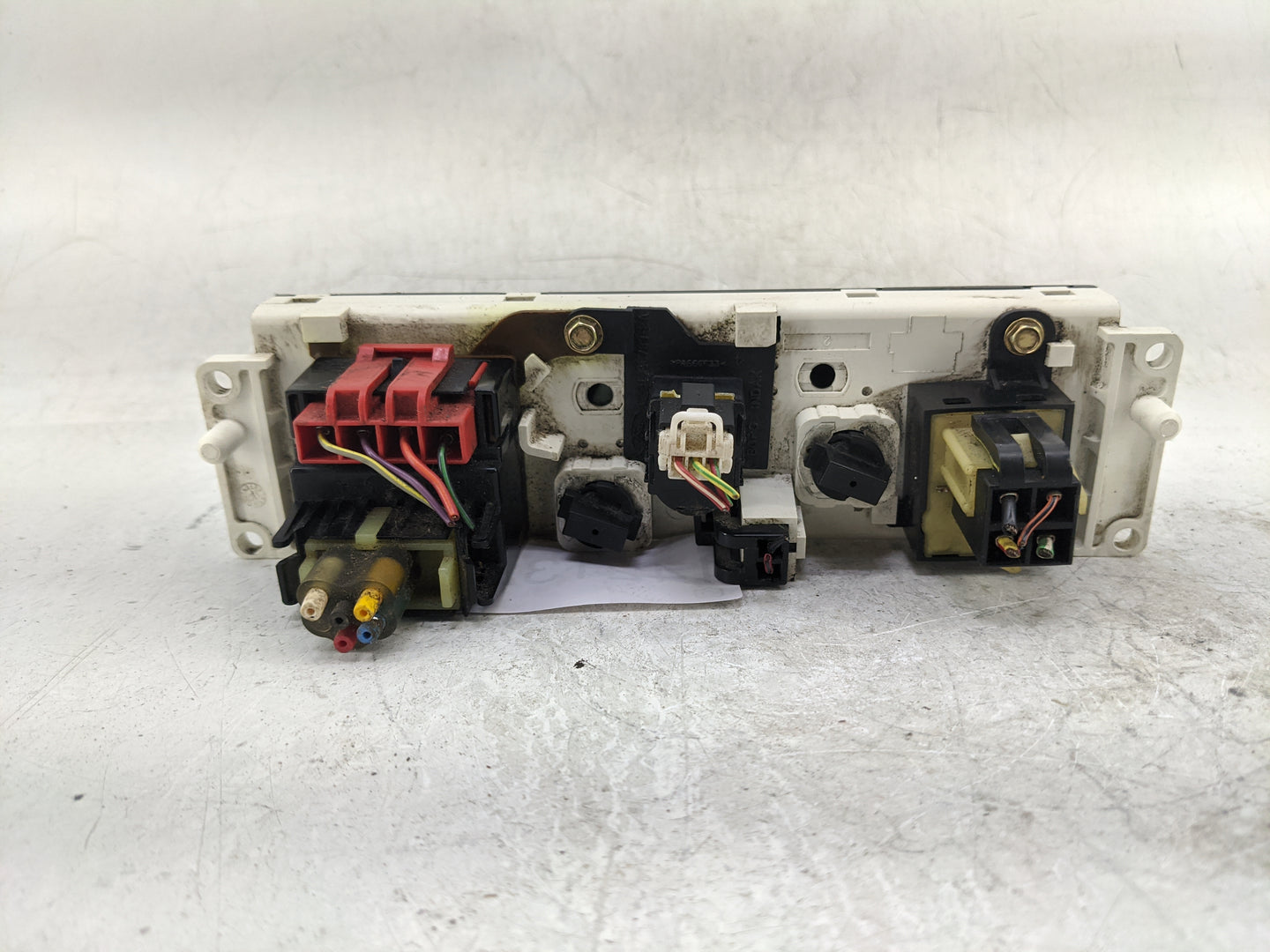 2003-2005 Ford Explorer Climate Control Module Temperature AC/Heater Replacement Fits Fits 2003 2004 2005 OEM Used Auto Part