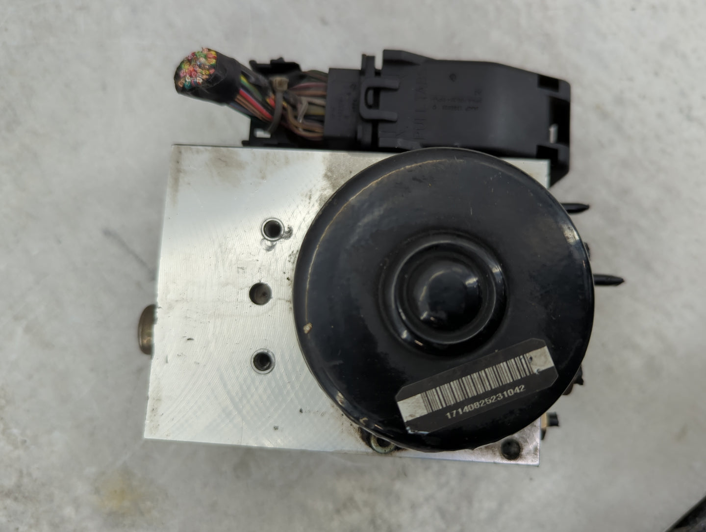 2005 Ford Explorer ABS Pump Control Module Replacement Fits OEM Used Auto Parts - Oemusedautoparts1.com