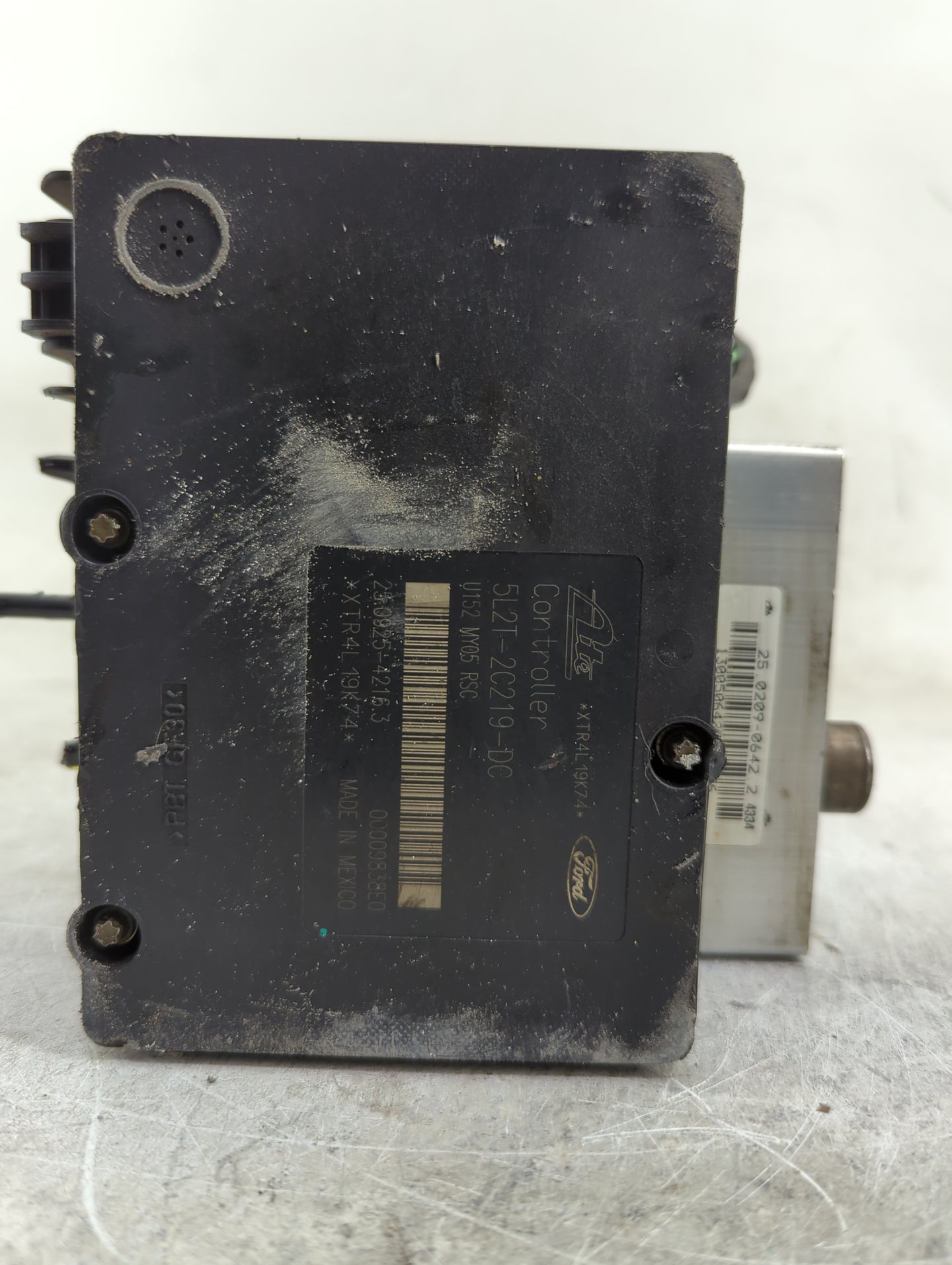 2005 Ford Explorer ABS Pump Control Module Replacement Fits OEM Used Auto Parts - Oemusedautoparts1.com