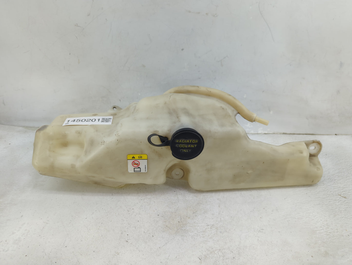 2002-2005 Ford Explorer Radiator Coolant Overflow Expansion Tank Bottle 1450201 - Oemusedautoparts1.com