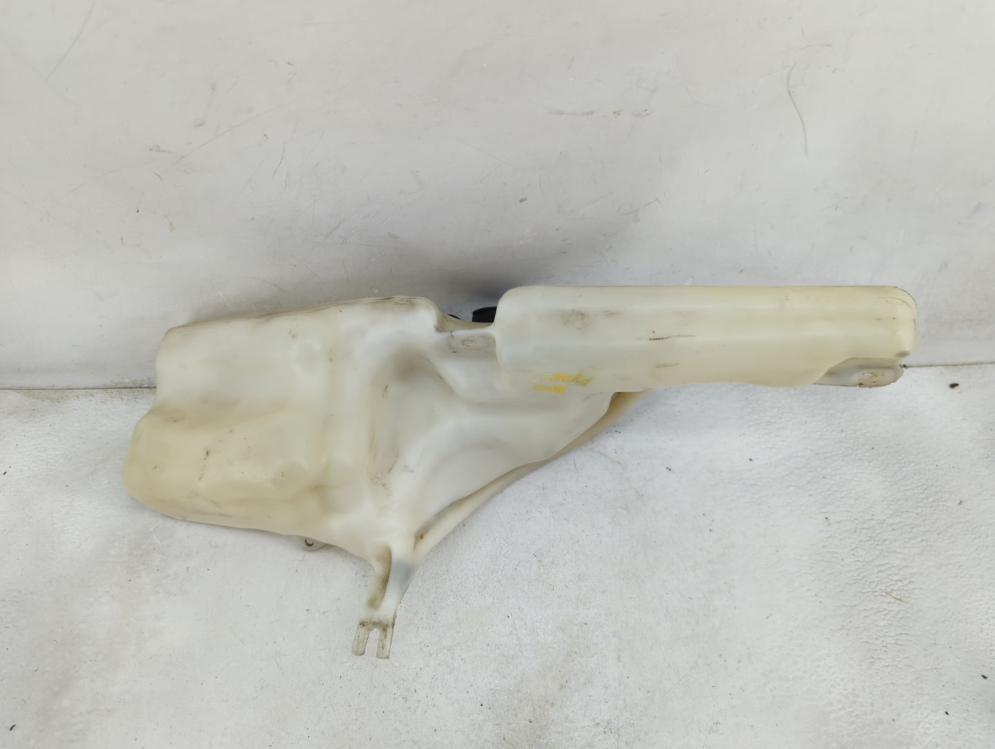 2002-2005 Ford Explorer Radiator Coolant Overflow Expansion Tank Bottle 1450201 - Oemusedautoparts1.com