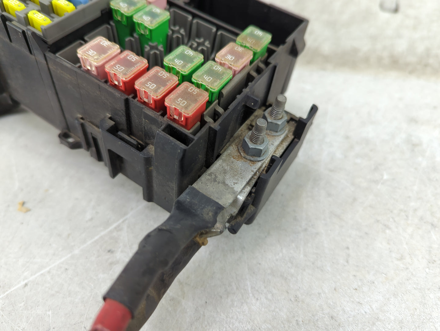 2002-2010 Ford Explorer Fusebox Fuse Box Panel Relay Module P/N:9L2T-14390-AKD 9L2T14390AKD Fits OEM Used Auto Parts - Oemus