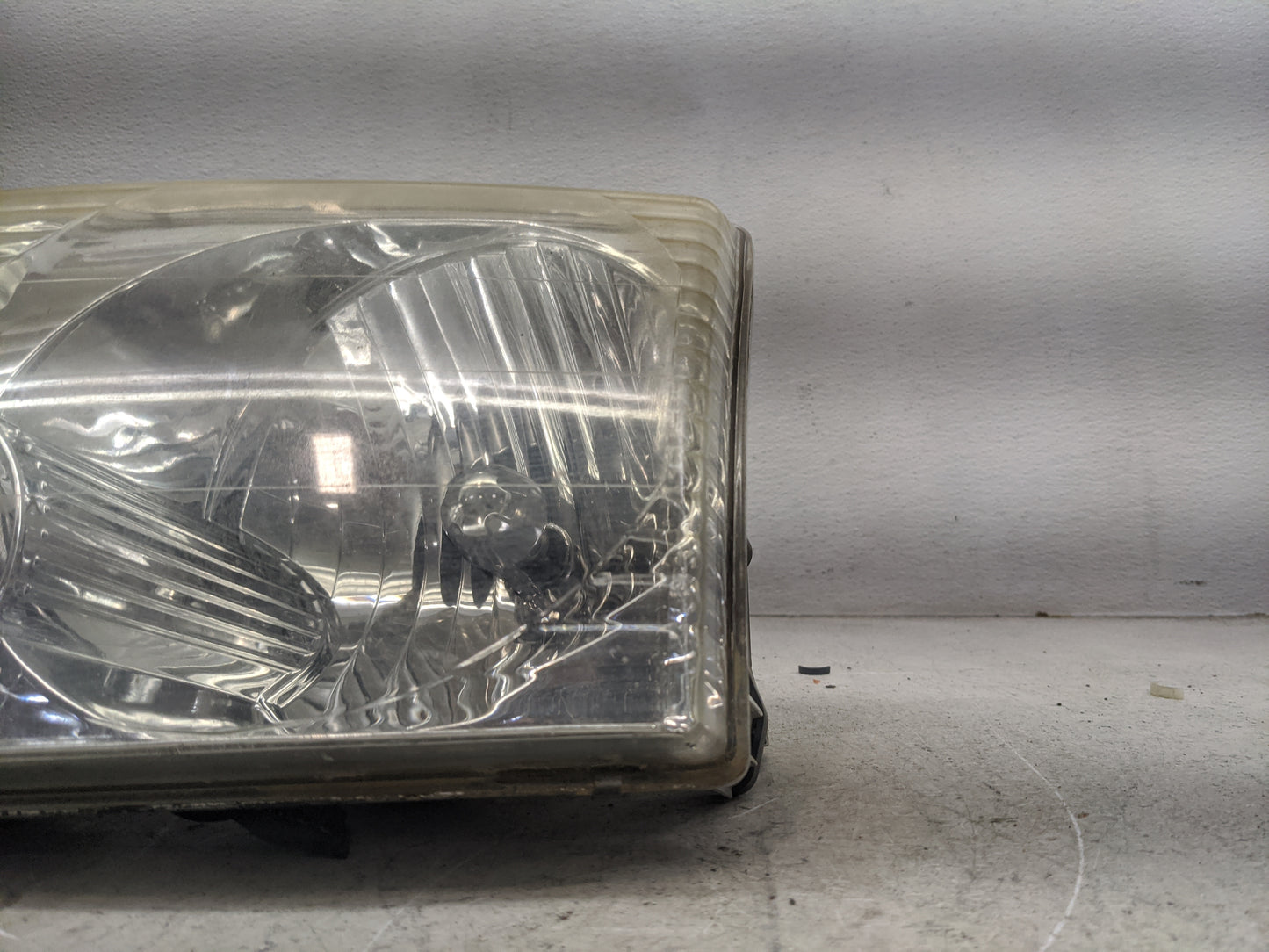 2002-2005 Ford Explorer Driver Left Oem Head Light Headlight Lamp 1463001 - Oemusedautoparts1.com