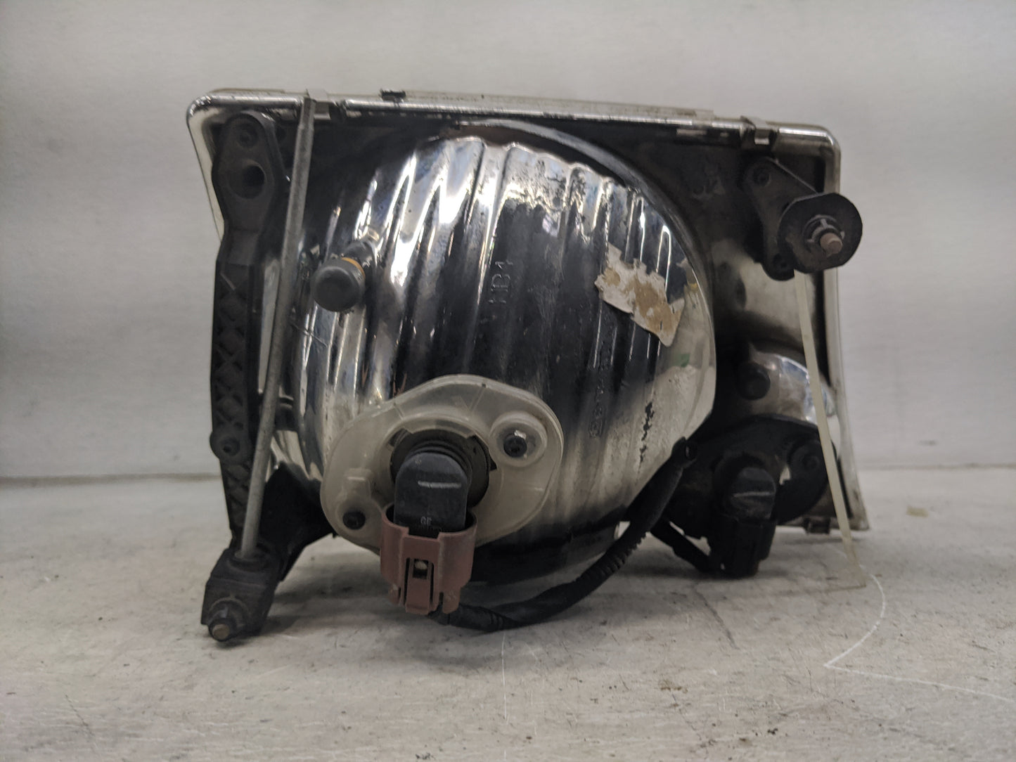 2002-2005 Ford Explorer Driver Left Oem Head Light Headlight Lamp 1463001 - Oemusedautoparts1.com