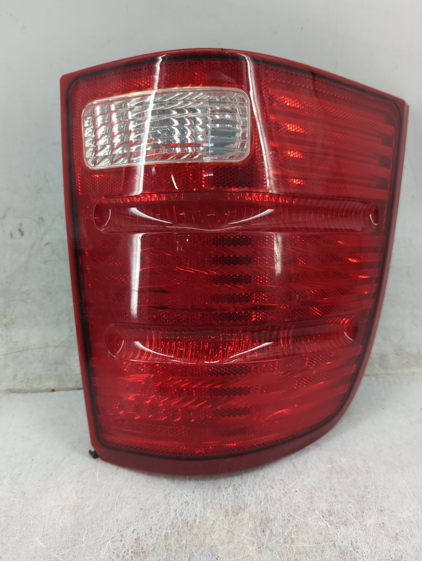 2002-2005 Ford Explorer Tail Light Assembly Driver Left OEM P/N:1L2X-13B505-B Fits Fits 2002 2003 2004 2005 OEM Used Auto Pa