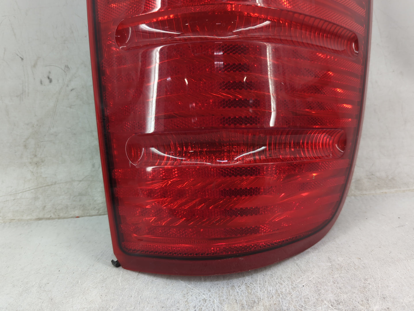 2002-2005 Ford Explorer Tail Light Assembly Driver Left OEM P/N:1L2X-13B505-B Fits Fits 2002 2003 2004 2005 OEM Used Auto Pa