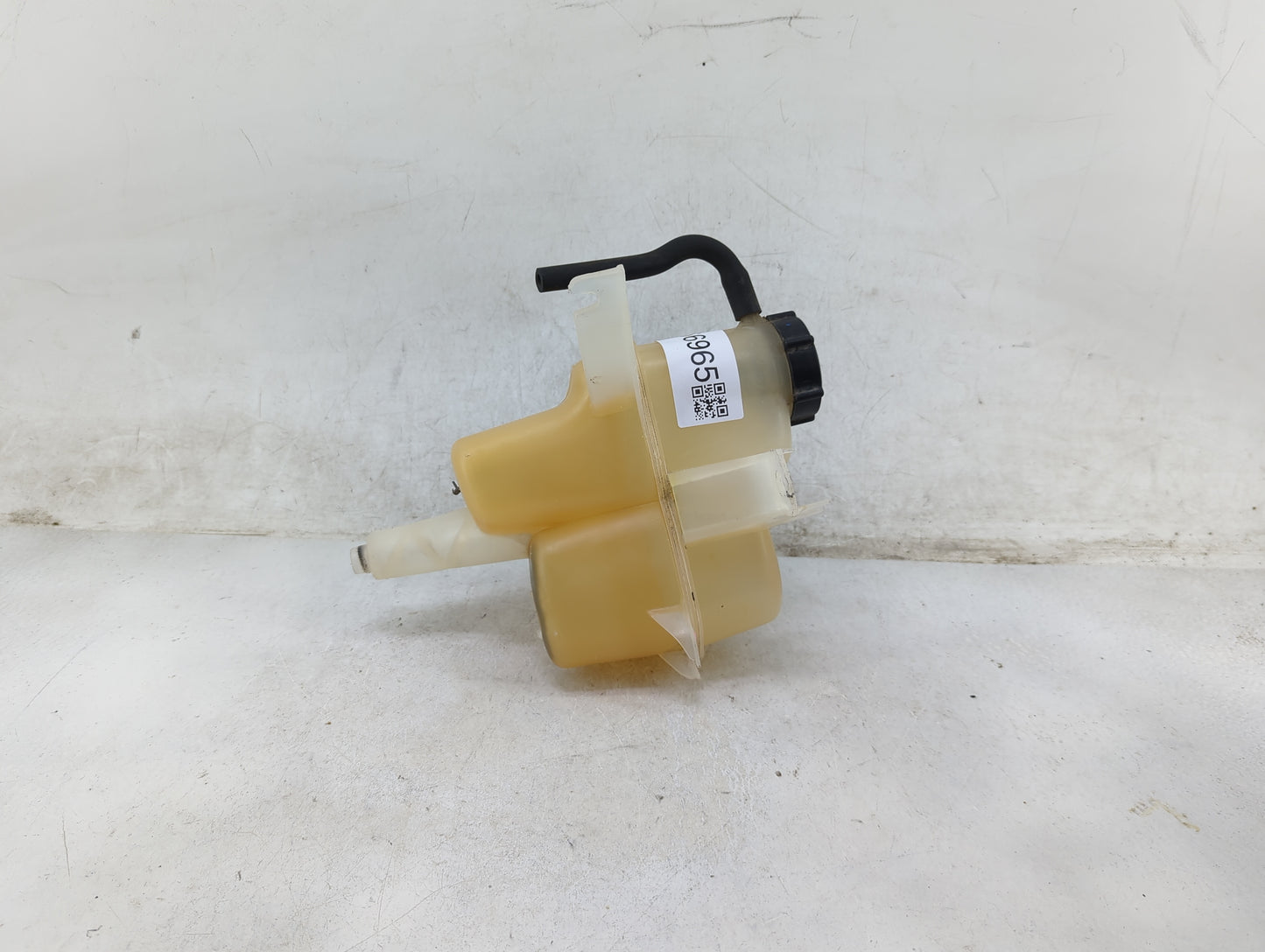 2002-2005 Ford Explorer Radiator Coolant Overflow Expansion Tank Bottle 1466965 - Oemusedautoparts1.com