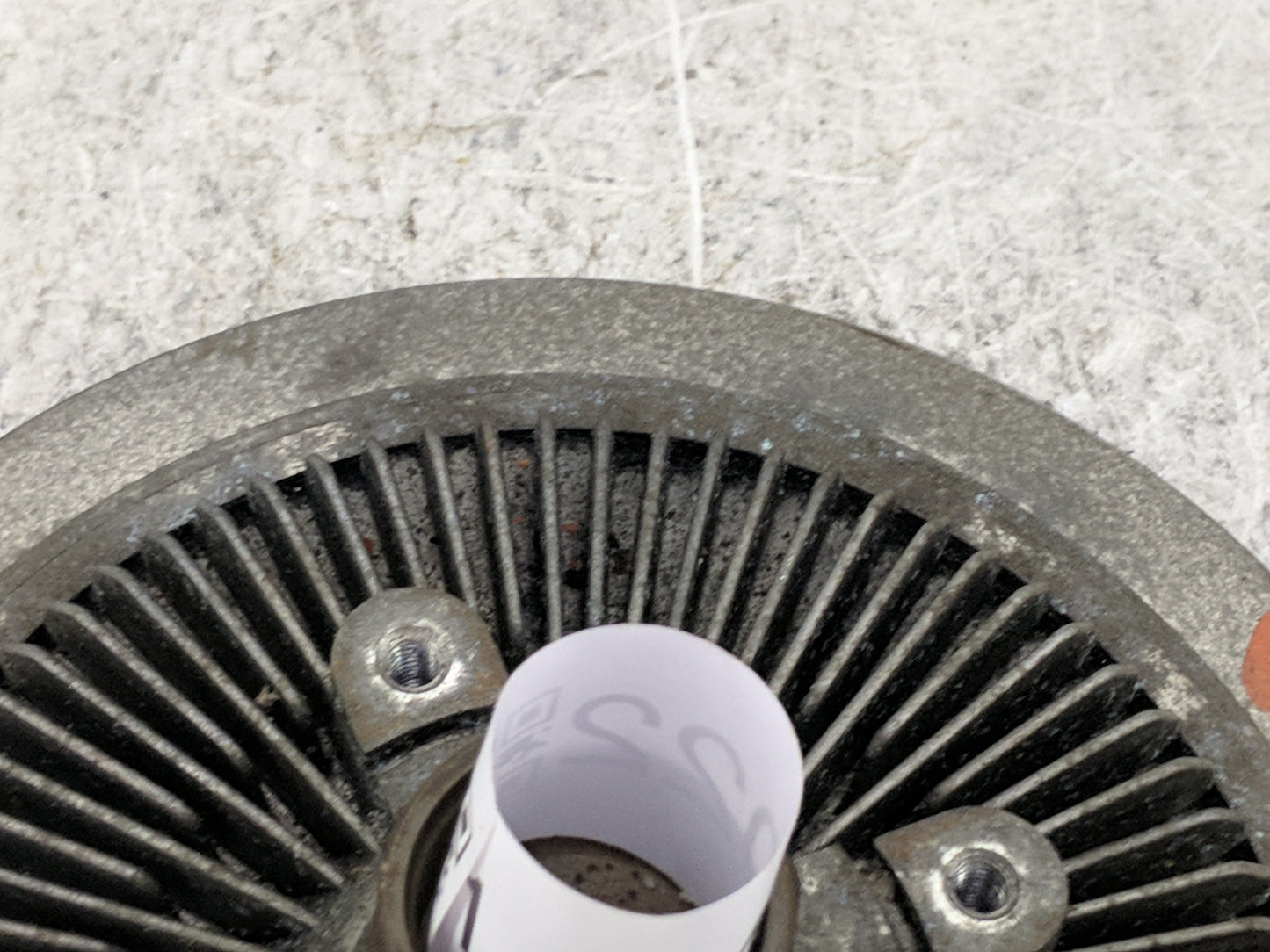 2004-2005 Ford Explorer Radiator Cooling Fan Clutch 1484022 - Oemusedautoparts1.com
