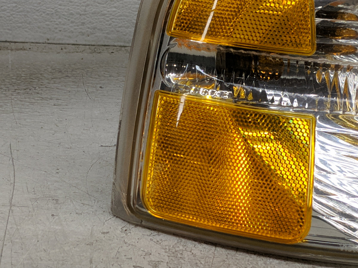 Ford Explorer Passenger Right Oem Head Light Headlight Lamp 1500043 - Oemusedautoparts1.com