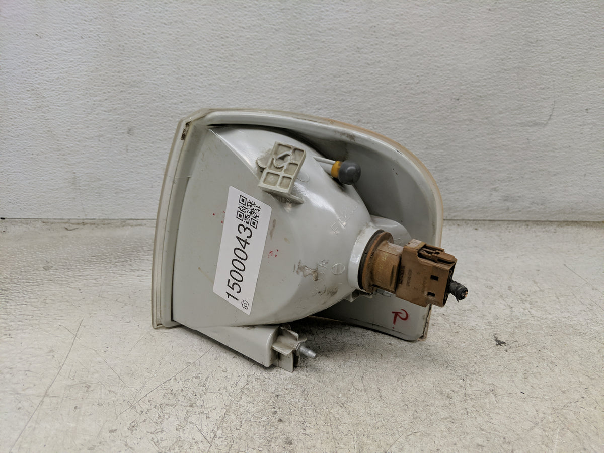 Ford Explorer Passenger Right Oem Head Light Headlight Lamp 1500043 - Oemusedautoparts1.com
