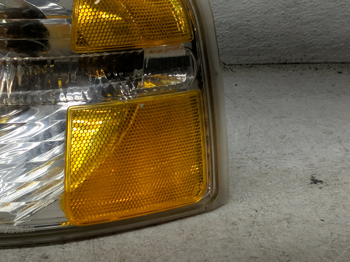 2005 Ford Explorer Driver Left Oem Head Light Headlight Lamp 1500044 - Oemusedautoparts1.com