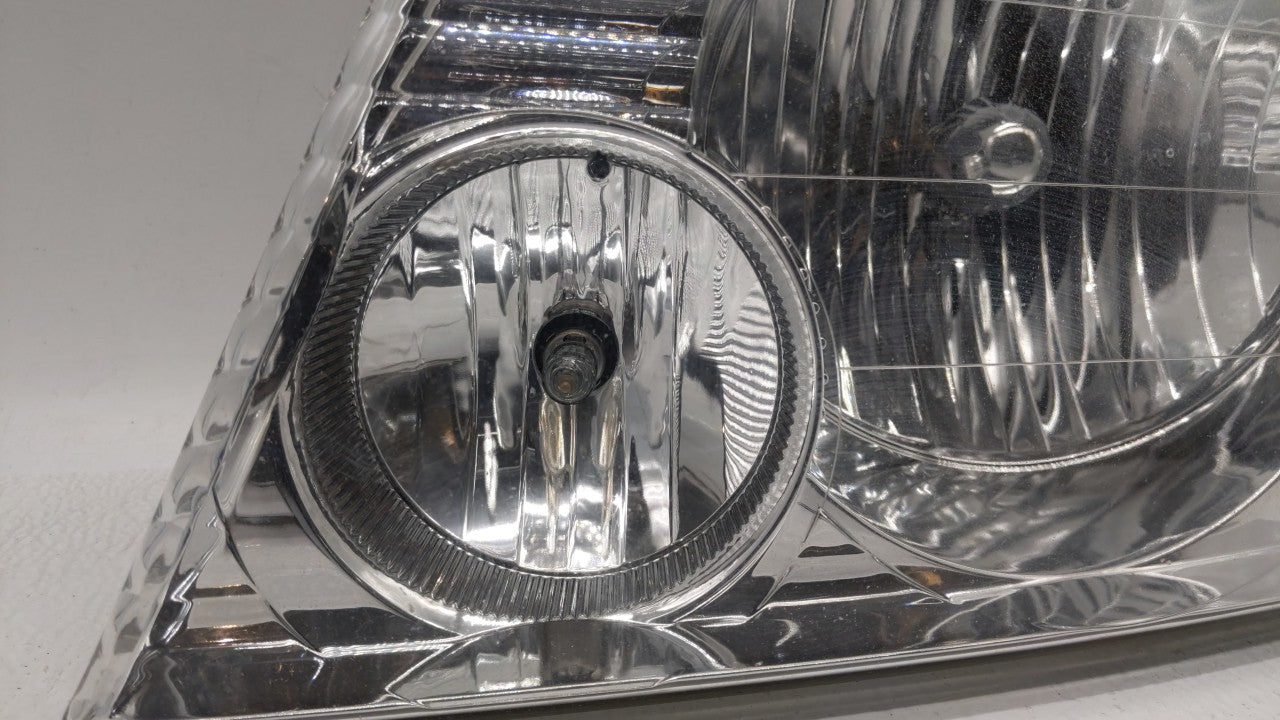 2002-2005 Ford Explorer Driver Left Oem Head Light Headlight Lamp - Oemusedautoparts1.com
