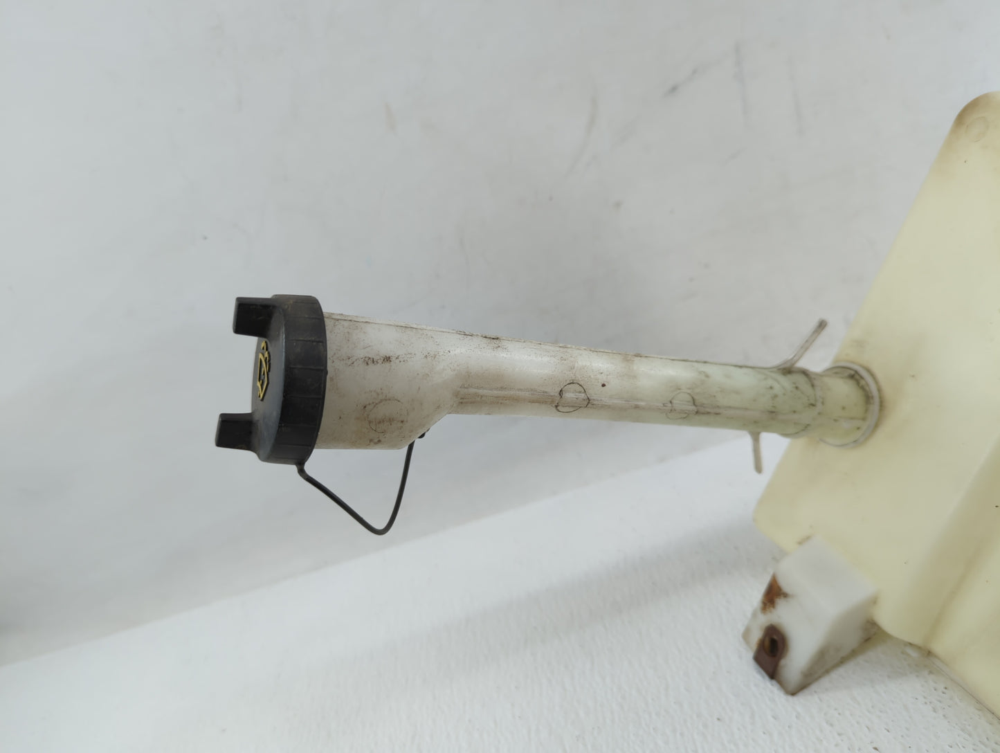 2002-2010 Ford Explorer Windshield Washer Fluid Reservoir Bottle Oem - Oemusedautoparts1.com