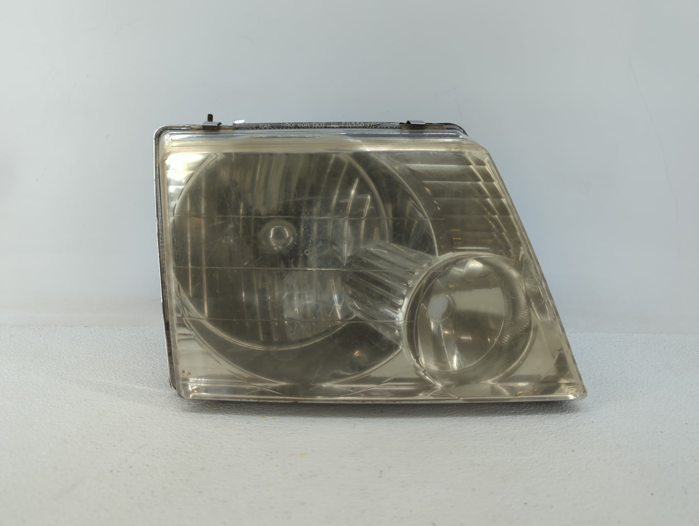 2002-2005 Ford Explorer Passenger Right Oem Head Light Headlight Lamp - Oemusedautoparts1.com