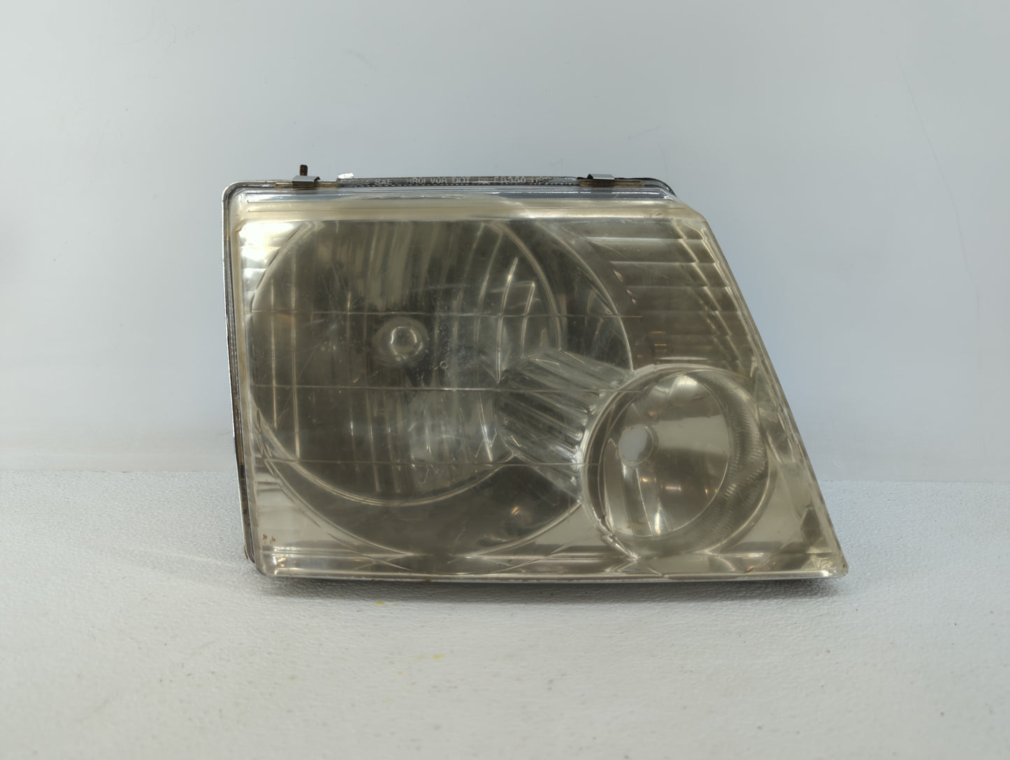 2002-2005 Ford Explorer Passenger Right Oem Head Light Headlight Lamp - Oemusedautoparts1.com